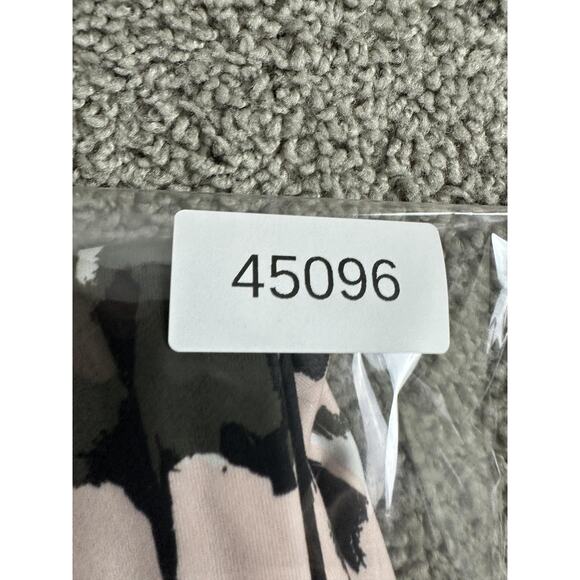 The North Face Pants Womens Small Pink Camo FlashDry Leggings Capri NF0A3F3V - Picture 14 of 14